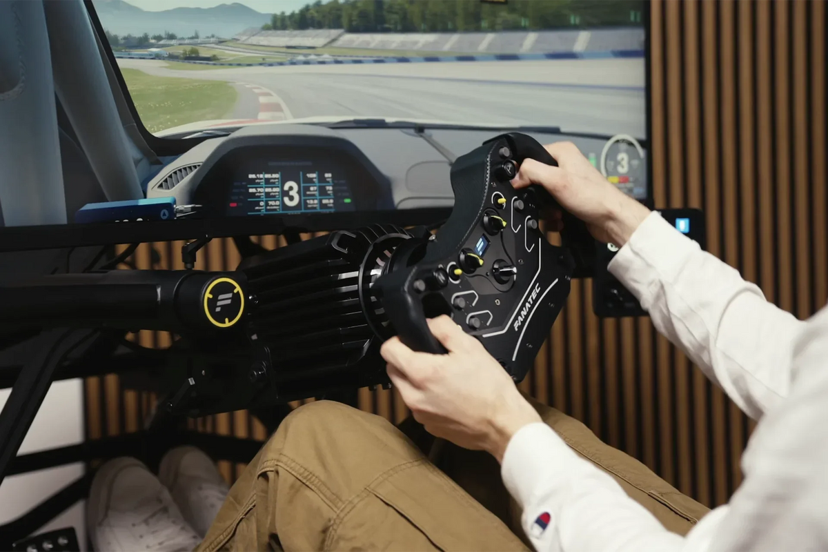 FANATEC PODIUM DD WHEELBASE (25 NM)